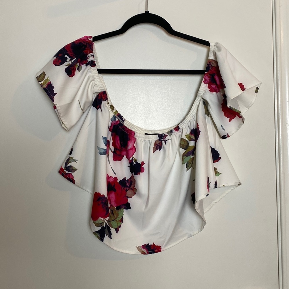 Off the shoulder crop elegant floral top